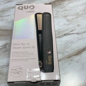 NEW Quo by Conair Mini Hair Straightener